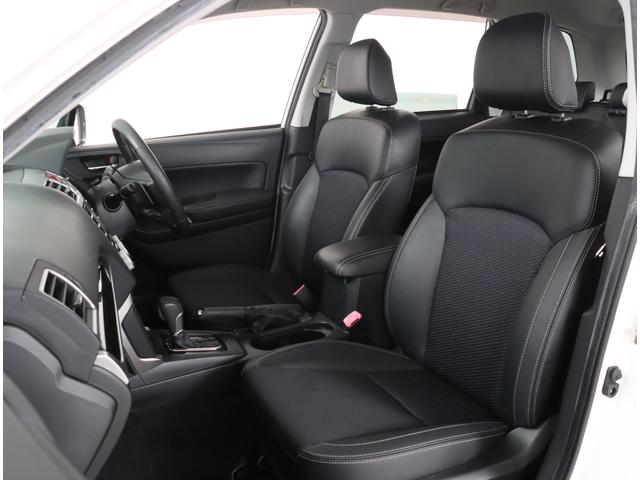 フォレスター Ｓ－Ｌｉｍｉｔｅｄ　ＥｙｅＳｉｇｈｔ搭載　ナビ・ＥＴＣ　アイサイトバージョン３（全車速追従機能付クルコン）・ワンオーナー・リヤビークルディテクション・アダプティブドライビングビーム・ステアリング連動ヘッドライト・ビルトインナビ・ＥＴＣ２．０（11枚目）