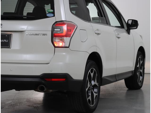 フォレスター Ｓ－Ｌｉｍｉｔｅｄ　ＥｙｅＳｉｇｈｔ搭載　ナビ・ＥＴＣ　アイサイトバージョン３（全車速追従機能付クルコン）・ワンオーナー・リヤビークルディテクション・アダプティブドライビングビーム・ステアリング連動ヘッドライト・ビルトインナビ・ＥＴＣ２．０（20枚目）