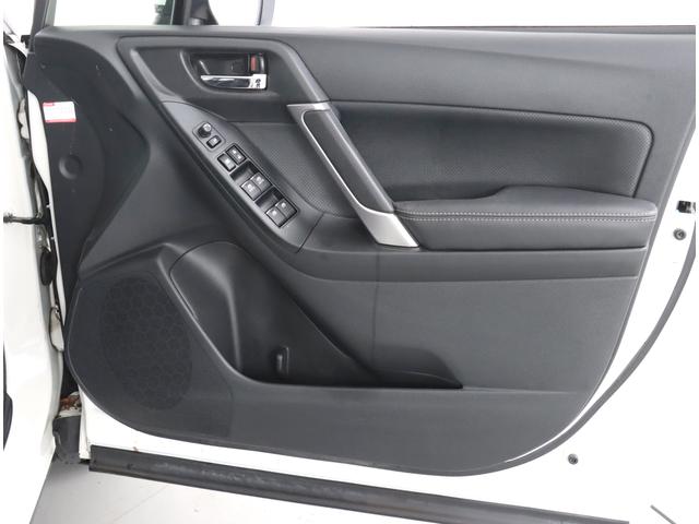 フォレスター Ｓ－Ｌｉｍｉｔｅｄ　ＥｙｅＳｉｇｈｔ搭載　ナビ・ＥＴＣ　アイサイトバージョン３（全車速追従機能付クルコン）・ワンオーナー・リヤビークルディテクション・アダプティブドライビングビーム・ステアリング連動ヘッドライト・ビルトインナビ・ＥＴＣ２．０（31枚目）