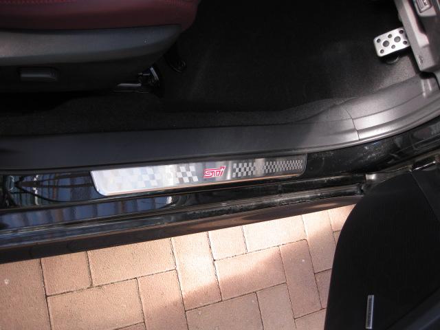 レヴォーグ STIスポーツ EX ETC2.0 ドラレコ前後 ETC2.0/ドラレコ前後/LEDサイドシルプレート/ルーフスポイラー/ウェストスポイラー/STIシフトノブ/アイサイトX/アイサイトセイフティプラス(運転支援&視界拡張)/スマートリヤビューミラー(18枚目)