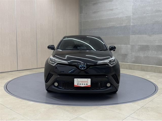 Ｃ－ＨＲ Ｇ　シートヒーター　リモコンエンジンスタータ　衝突被害軽減ブレーキ　車線逸脱警報装置　オートハイビーム　フルセグ内蔵メモリーナビ　ＣＤ／ＤＶＤ　Ｂｌｕｅｔｏｏｔｈ　バックモニター　ワンオーナー　整備記録簿（16枚目）