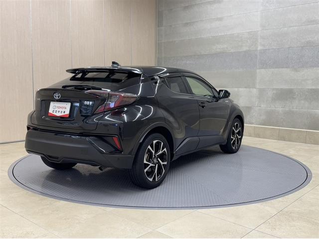 Ｃ－ＨＲ Ｇ　シートヒーター　リモコンエンジンスタータ　衝突被害軽減ブレーキ　車線逸脱警報装置　オートハイビーム　フルセグ内蔵メモリーナビ　ＣＤ／ＤＶＤ　Ｂｌｕｅｔｏｏｔｈ　バックモニター　ワンオーナー　整備記録簿（18枚目）