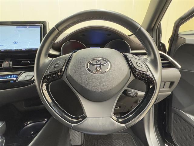Ｃ－ＨＲ Ｇ　シートヒーター　リモコンエンジンスタータ　衝突被害軽減ブレーキ　車線逸脱警報装置　オートハイビーム　フルセグ内蔵メモリーナビ　ＣＤ／ＤＶＤ　Ｂｌｕｅｔｏｏｔｈ　バックモニター　ワンオーナー　整備記録簿（26枚目）