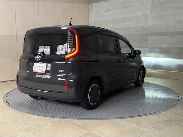 シエンタ ハイブリッドＺ　両側電動スライドドア　シートヒーター　ディスプレイオーディオ　ナビ　フルセグＴＶ　バックモニター　Ｂｌｕｅｔｏｏｔｈ　ＥＴＣ　ＡＣ１００Ｖ／１５００Ｗ電源コンセント　ワンオーナー　記録簿　サポカーＳ（14枚目）