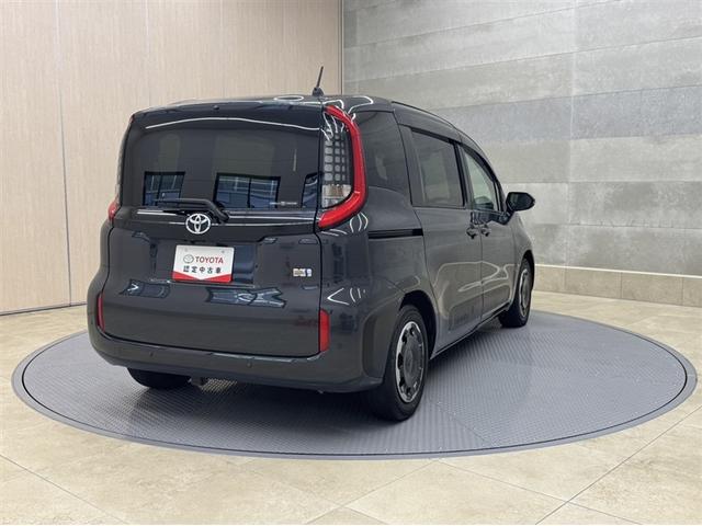 シエンタ ハイブリッドＺ　両側電動スライドドア　シートヒーター　ディスプレイオーディオ　ナビ　フルセグＴＶ　バックモニター　Ｂｌｕｅｔｏｏｔｈ　ＥＴＣ　ＡＣ１００Ｖ／１５００Ｗ電源コンセント　ワンオーナー　記録簿　サポカーＳ（18枚目）