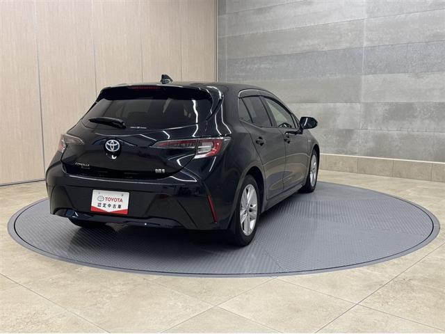 カローラスポーツ ハイブリッドＧ　衝突被害軽減ブレーキ　ペダル踏み間違い急発進抑制装置　ナビ　フルセグ　Ｂｌｕｅｔｏｏｔｈ　ＥＴＣ　ＬＥＤ　ブラインドスポットモニター　クルーズコントロール　ワンオーナー　オートエアコン　バックモニター（16枚目）