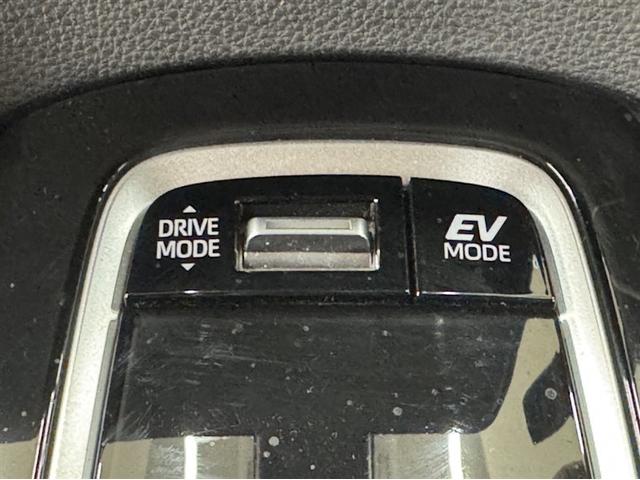 カローラスポーツ ハイブリッドＧ　衝突被害軽減ブレーキ　ペダル踏み間違い急発進抑制装置　ナビ　フルセグ　Ｂｌｕｅｔｏｏｔｈ　ＥＴＣ　ＬＥＤ　ブラインドスポットモニター　クルーズコントロール　ワンオーナー　オートエアコン　バックモニター（23枚目）