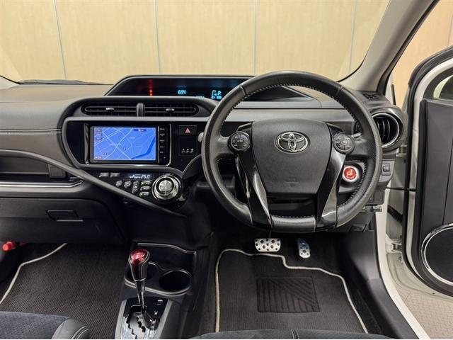 アクア G G’s ワンセグ内蔵メモリー Bluetooth対応 バックモニター ETC スマートキー イモビライザー オートエアコン アルカンターラシート 横滑り防止装置 ABS 純正アルミ 全席パワーウィンドウ(6枚目)