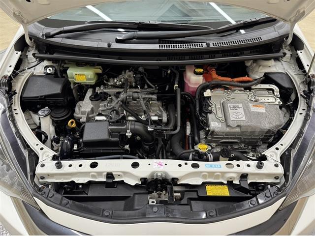 アクア G G’s ワンセグ内蔵メモリー Bluetooth対応 バックモニター ETC スマートキー イモビライザー オートエアコン アルカンターラシート 横滑り防止装置 ABS 純正アルミ 全席パワーウィンドウ(28枚目)