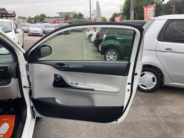 TOYOTA IQ 130G LEATHER PACKAGE