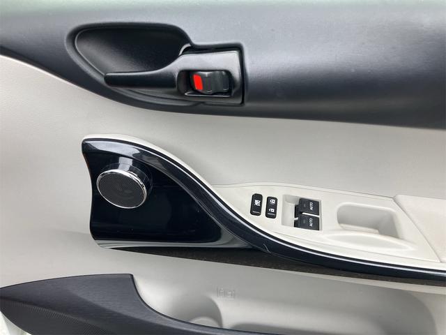 TOYOTA IQ 130G LEATHER PACKAGE