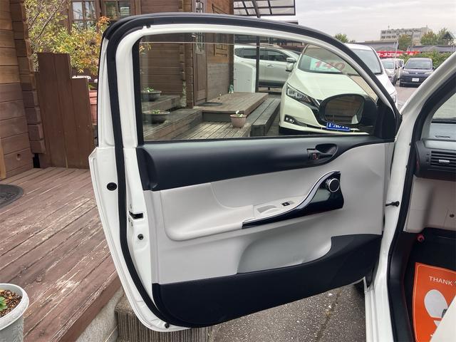 TOYOTA IQ 130G LEATHER PACKAGE