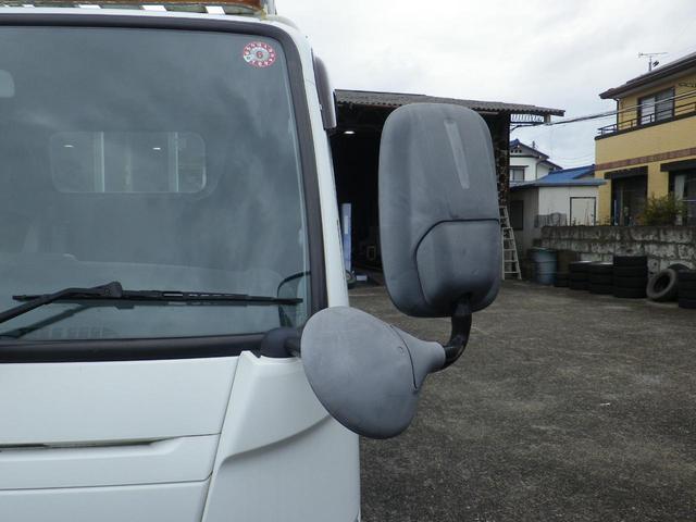 キャンター 全低床 2トン積 平トラック 準中型車 5速 記録簿 チェックランプ点灯無し ETC キーレス 全低床 左電動格納ミラー フォグランプ 荷台床鉄板張り 車検令和8年11月 全低床 FM/AM(12枚目)