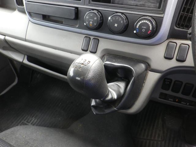 キャンター 全低床 2トン積 平トラック 準中型車 5速 記録簿 チェックランプ点灯無し ETC キーレス 全低床 左電動格納ミラー フォグランプ 荷台床鉄板張り 車検令和8年11月 全低床 FM/AM(19枚目)