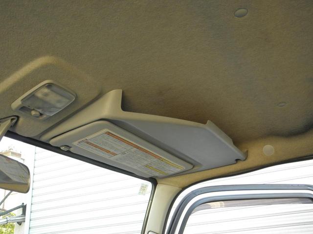 キャンター 全低床 2トン積 平トラック 準中型車 5速 記録簿 チェックランプ点灯無し ETC キーレス 全低床 左電動格納ミラー フォグランプ 荷台床鉄板張り 車検令和8年11月 全低床 FM/AM(45枚目)