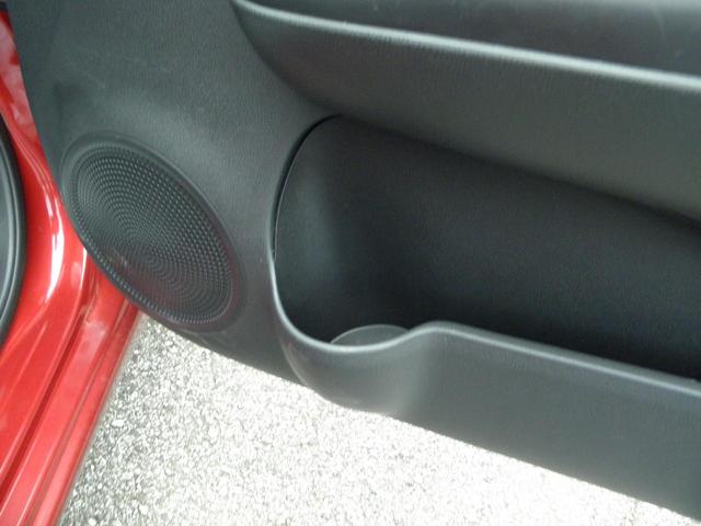 ドアドリンクホルダー