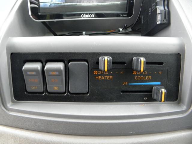 リエッセ スーパーデラックスターボ 29人乗 5速 リアエンジン バックカメラ 中折れ式自動ドア 客席荷物棚 モケットシート エアブレーキ 床下トランク 客席蛍光灯 ドラレコ 客席ヒーター 客席禁煙(25枚目)