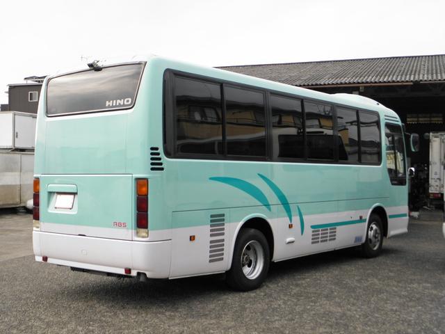 リエッセ スーパーデラックスターボ 29人乗 5速 リアエンジン バックカメラ 中折れ式自動ドア 客席荷物棚 モケットシート エアブレーキ 床下トランク 客席蛍光灯 ドラレコ 客席ヒーター 客席禁煙(32枚目)