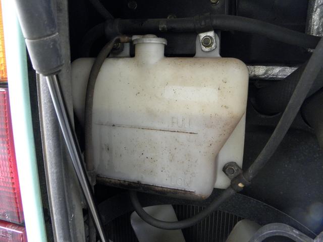 リエッセ スーパーデラックスターボ 29人乗 5速 リアエンジン バックカメラ 中折れ式自動ドア 客席荷物棚 モケットシート エアブレーキ 床下トランク 客席蛍光灯 ドラレコ 客席ヒーター 客席禁煙(39枚目)