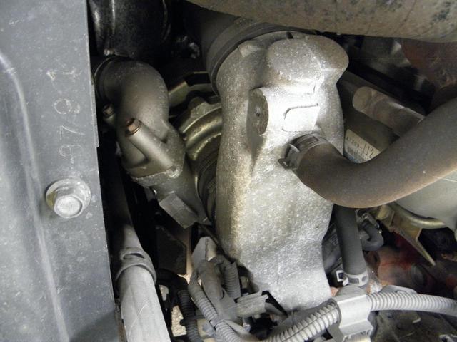 リエッセ スーパーデラックスターボ 29人乗 5速 リアエンジン バックカメラ 中折れ式自動ドア 客席荷物棚 モケットシート エアブレーキ 床下トランク 客席蛍光灯 ドラレコ 客席ヒーター 客席禁煙(41枚目)