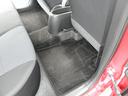 後席シート足元