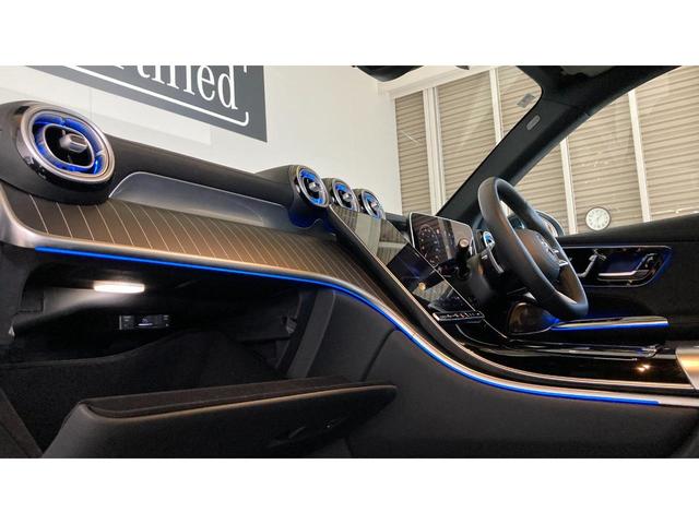 【エアバランスパッケージ】空気清浄機能は統合されたイオン化装置が高圧放電によりマイナスイオンを発生させます。パフュームアトマイザーは　１６　種の香りから選択することが可能です。