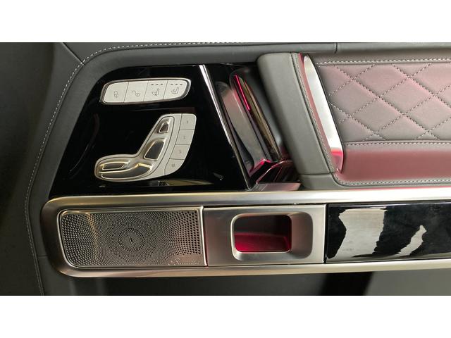 Gクラス G63 G manufakturインテリアプラスパッケージ/G manufakturプログラム/ダイヤモンドステッチ入りナッパレザーシート/ガラススライディングルーフ/20インチAMGアルミホイール(10枚目)