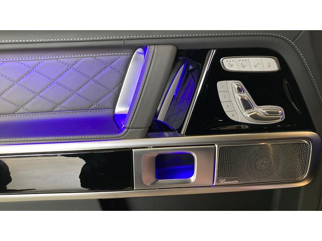 Gクラス G63 G manufakturインテリアプラスパッケージ/G manufakturプログラム/ダイヤモンドステッチ入りナッパレザーシート/ガラススライディングルーフ/20インチAMGアルミホイール(11枚目)