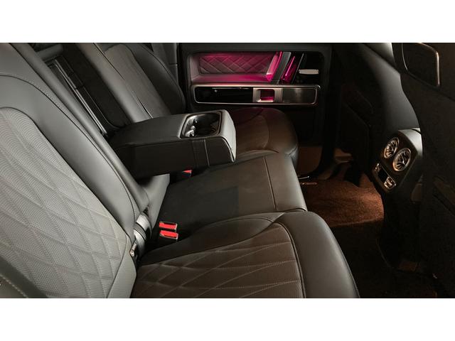Gクラス G63 G manufakturインテリアプラスパッケージ/G manufakturプログラム/ダイヤモンドステッチ入りナッパレザーシート/ガラススライディングルーフ/20インチAMGアルミホイール(18枚目)
