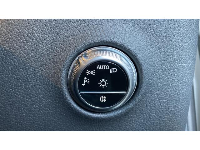 GLC GLC220d 4マチック ドライバーズパッケージ 新型現行 Pルーフ/ヘッドアップディスプレイ/シートベンチレーター/エアサス/リアアクスルステア/Burmesterサラウンド/20インチAMGアルミ/360度カメラ(17枚目)