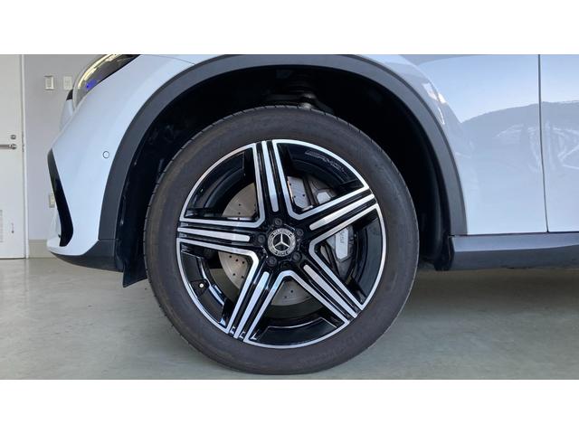 GLC GLC220d 4マチック ドライバーズパッケージ 新型現行 Pルーフ/ヘッドアップディスプレイ/シートベンチレーター/エアサス/リアアクスルステア/Burmesterサラウンド/20インチAMGアルミ/360度カメラ(20枚目)