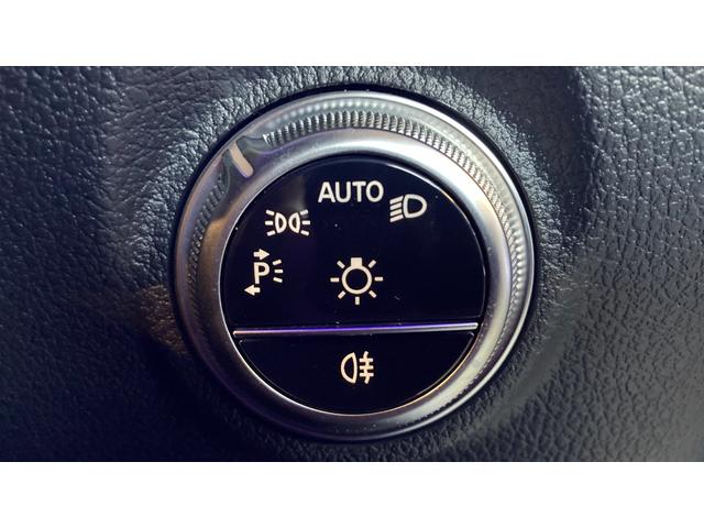 Cクラスステーションワゴン C200 ステーションワゴン スポーツ 新型現行 ナイトパッケージ/18インチAMGアルミ/ハイパフォーマンスヘッドライト/プライバシーガラス/スポーツサスペンション(17枚目)