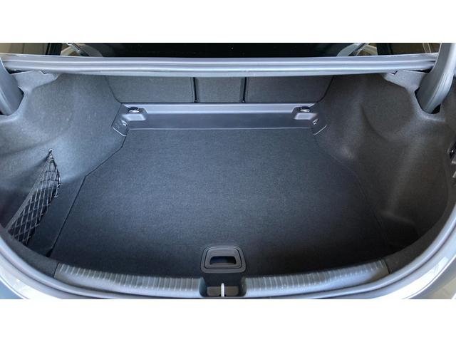 Cクラス C200アバンギャルド AMGラインパッケージ 現行モデル Pルーフ/ヘッドアップディスプレイ/デジタルライト/18インチAMGアルミ/スポーツシート/スポーティエンジンサウンド(20枚目)