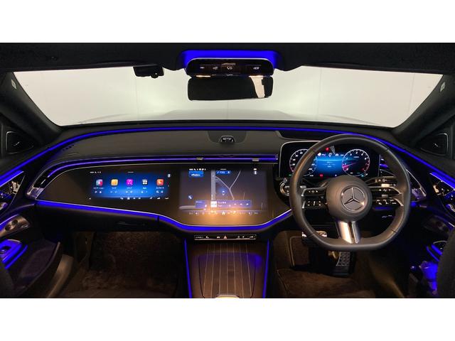 Ｅクラス Ｅ３００　エクスクルーシブ　ＡＭＧラインパッケージ　新型現行　Ｐルーフ／スーパースクリーン／３ＤコックピットＤＩＳＰ／コンフォートシート（ダイヤモンドステッチ）／パフューム／シートベンチレーター（前席）／後席シートヒーター／２０インチＡＭＧアルミ（7枚目）