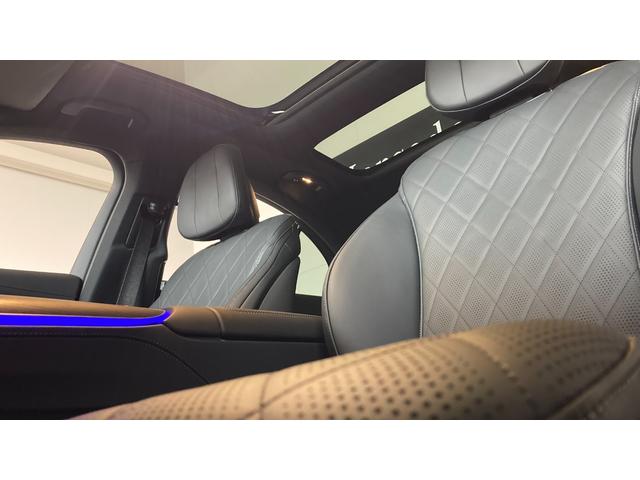 Ｅクラス Ｅ３００　エクスクルーシブ　ＡＭＧラインパッケージ　新型現行　Ｐルーフ／スーパースクリーン／３ＤコックピットＤＩＳＰ／コンフォートシート（ダイヤモンドステッチ）／パフューム／シートベンチレーター（前席）／後席シートヒーター／２０インチＡＭＧアルミ（11枚目）