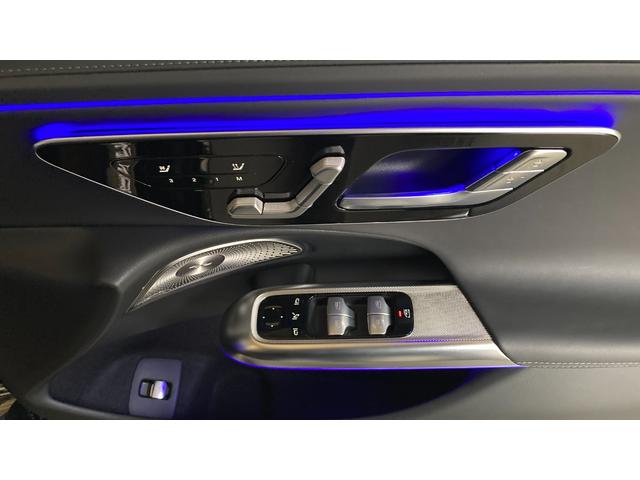 Ｅクラス Ｅ３００　エクスクルーシブ　ＡＭＧラインパッケージ　新型現行　Ｐルーフ／スーパースクリーン／３ＤコックピットＤＩＳＰ／コンフォートシート（ダイヤモンドステッチ）／パフューム／シートベンチレーター（前席）／後席シートヒーター／２０インチＡＭＧアルミ（12枚目）