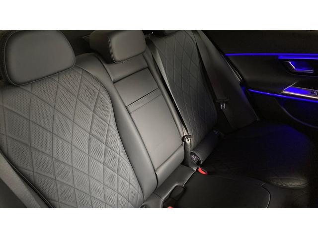 Ｅクラス Ｅ３００　エクスクルーシブ　ＡＭＧラインパッケージ　新型現行　Ｐルーフ／スーパースクリーン／３ＤコックピットＤＩＳＰ／コンフォートシート（ダイヤモンドステッチ）／パフューム／シートベンチレーター（前席）／後席シートヒーター／２０インチＡＭＧアルミ（22枚目）