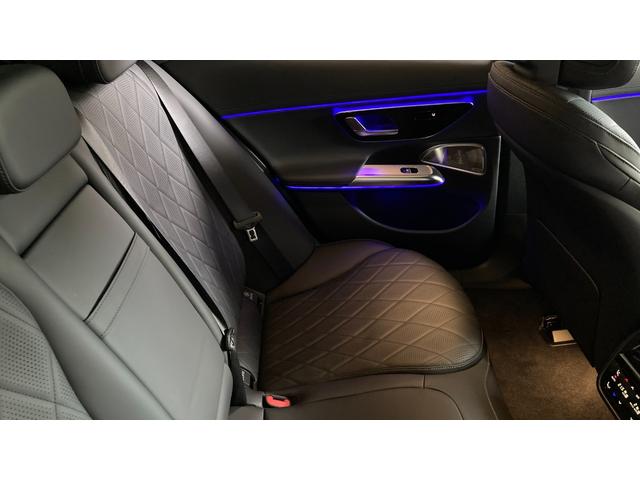 Ｅクラス Ｅ３００　エクスクルーシブ　ＡＭＧラインパッケージ　新型現行　Ｐルーフ／スーパースクリーン／３ＤコックピットＤＩＳＰ／コンフォートシート（ダイヤモンドステッチ）／パフューム／シートベンチレーター（前席）／後席シートヒーター／２０インチＡＭＧアルミ（24枚目）