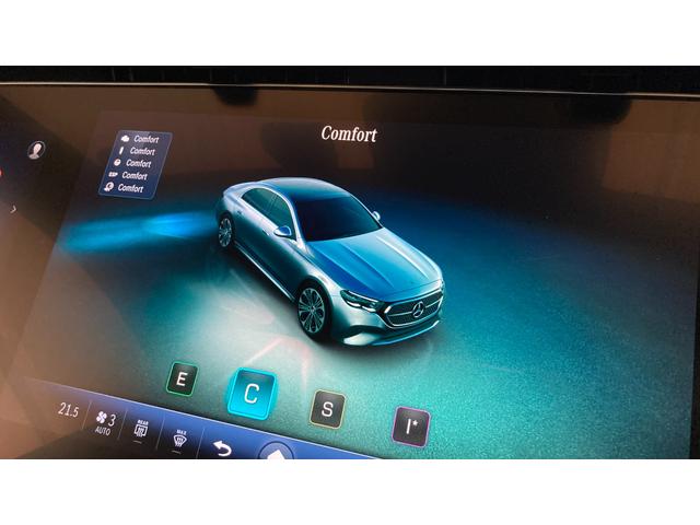 Ｅクラス Ｅ３００　エクスクルーシブ　ＡＭＧラインパッケージ　新型現行　Ｐルーフ／スーパースクリーン／３ＤコックピットＤＩＳＰ／コンフォートシート（ダイヤモンドステッチ）／パフューム／シートベンチレーター（前席）／後席シートヒーター／２０インチＡＭＧアルミ（35枚目）