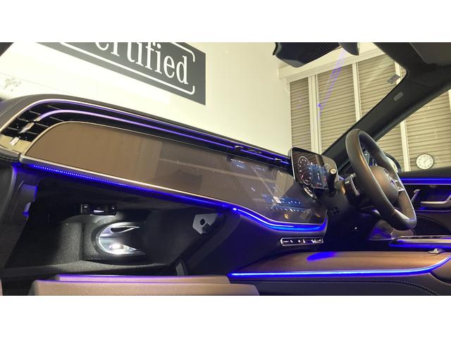 Ｅクラス Ｅ３００　エクスクルーシブ　ＡＭＧラインパッケージ　新型現行　Ｐルーフ／スーパースクリーン／３ＤコックピットＤＩＳＰ／コンフォートシート（ダイヤモンドステッチ）／パフューム／シートベンチレーター（前席）／後席シートヒーター／２０インチＡＭＧアルミ（46枚目）