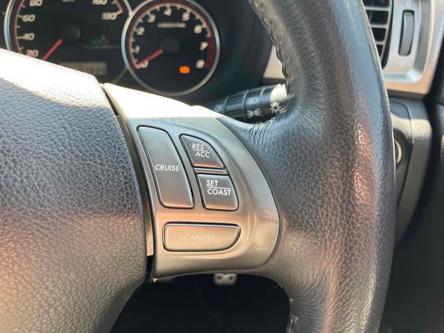 フォレスター ２．０ＸＴ　４ＷＤ　ＥＴＣ　オートクルーズコントロール　ナビ　ＴＶ　ＨＩＤ　アルミホイール　スマートキー　電動格納ミラー　シートヒーター　ＡＴ　盗難防止システム　衝突安全ボディ　ＣＤ　ＤＶＤ再生　ＡＢＳ　ＥＳＣ（9枚目）