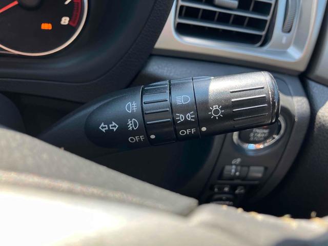 フォレスター ２．０ＸＴ　４ＷＤ　ＥＴＣ　オートクルーズコントロール　ナビ　ＴＶ　ＨＩＤ　アルミホイール　スマートキー　電動格納ミラー　シートヒーター　ＡＴ　盗難防止システム　衝突安全ボディ　ＣＤ　ＤＶＤ再生　ＡＢＳ　ＥＳＣ（50枚目）