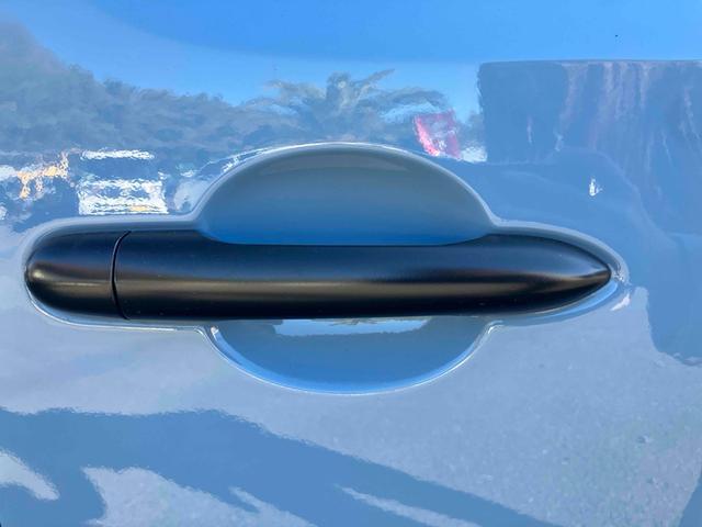 カングー ゼン　ＥＴＣ　バックカメラ　オートクルーズコントロール　両側スライドドア　キーレスエントリー　ＡＴ　ＣＤ　盗難防止システム　ＡＢＳ　エアコン　パワーステアリング　パワーウィンドウ　運転席エアバッグ（25枚目）