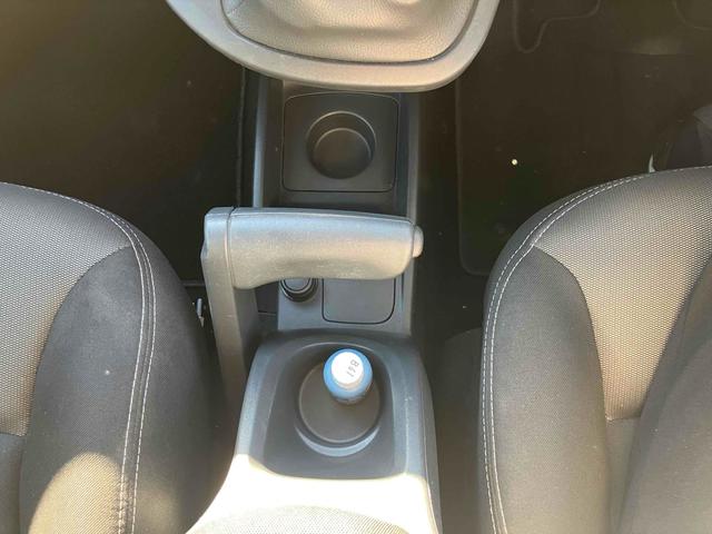 カングー ゼン　ＥＴＣ　バックカメラ　オートクルーズコントロール　両側スライドドア　キーレスエントリー　ＡＴ　ＣＤ　盗難防止システム　ＡＢＳ　エアコン　パワーステアリング　パワーウィンドウ　運転席エアバッグ（49枚目）