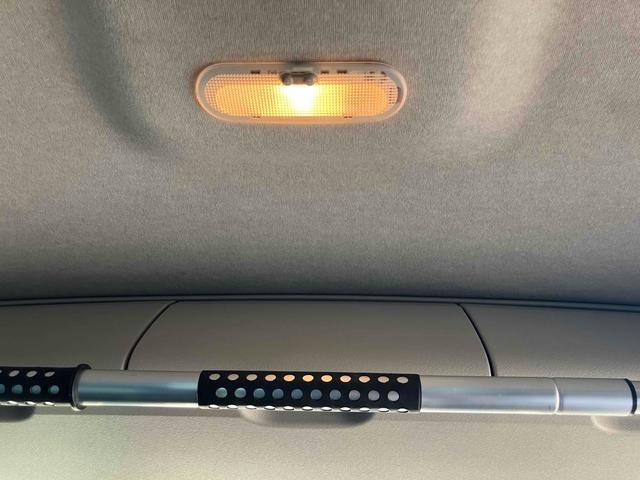 カングー ゼン　ＥＴＣ　バックカメラ　オートクルーズコントロール　両側スライドドア　キーレスエントリー　ＡＴ　ＣＤ　盗難防止システム　ＡＢＳ　エアコン　パワーステアリング　パワーウィンドウ　運転席エアバッグ（57枚目）