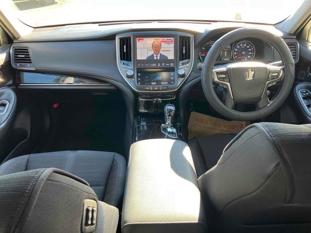 クラウンハイブリッド アスリートＳ　ドライブレコーダー　ＥＴＣ　オートクルーズコントロール　バックカメラ　ナビ　ＴＶ　アルミホイール　オートライト　ＨＩＤ　サンルーフ　ＣＶＴ　シートヒーター　スマートキー　電動格納ミラー（2枚目）