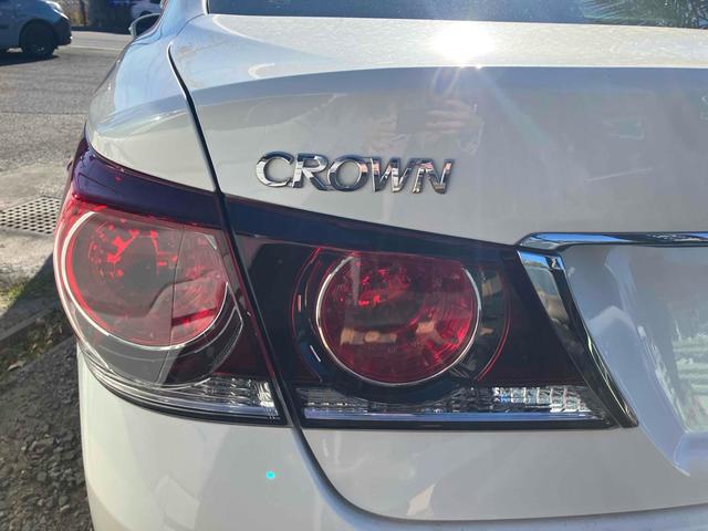 クラウンハイブリッド アスリートＳ　ドライブレコーダー　ＥＴＣ　オートクルーズコントロール　バックカメラ　ナビ　ＴＶ　アルミホイール　オートライト　ＨＩＤ　サンルーフ　ＣＶＴ　シートヒーター　スマートキー　電動格納ミラー（28枚目）