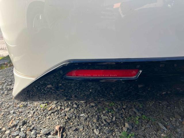 クラウンハイブリッド アスリートＳ　ドライブレコーダー　ＥＴＣ　オートクルーズコントロール　バックカメラ　ナビ　ＴＶ　アルミホイール　オートライト　ＨＩＤ　サンルーフ　ＣＶＴ　シートヒーター　スマートキー　電動格納ミラー（30枚目）