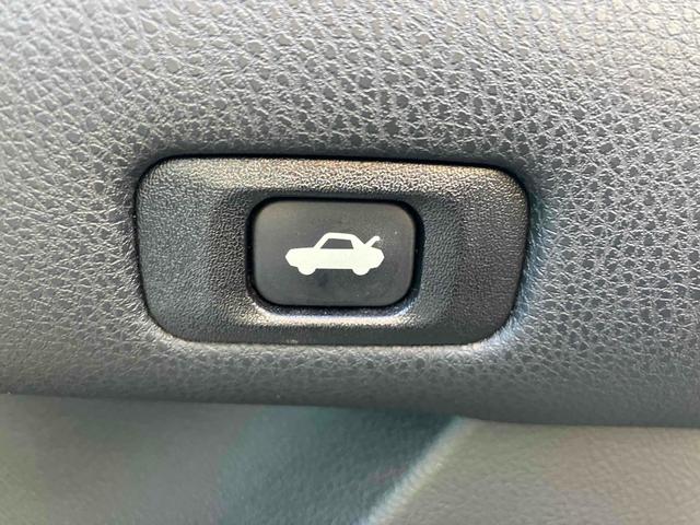 クラウンハイブリッド アスリートＳ　ドライブレコーダー　ＥＴＣ　オートクルーズコントロール　バックカメラ　ナビ　ＴＶ　アルミホイール　オートライト　ＨＩＤ　サンルーフ　ＣＶＴ　シートヒーター　スマートキー　電動格納ミラー（35枚目）