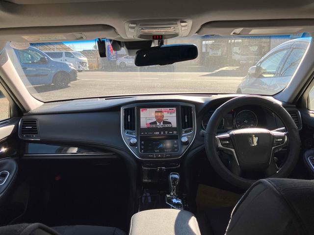 クラウンハイブリッド アスリートＳ　ドライブレコーダー　ＥＴＣ　オートクルーズコントロール　バックカメラ　ナビ　ＴＶ　アルミホイール　オートライト　ＨＩＤ　サンルーフ　ＣＶＴ　シートヒーター　スマートキー　電動格納ミラー（56枚目）